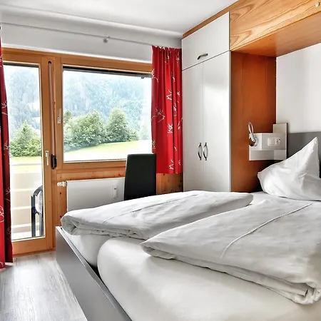 Gams Hotel